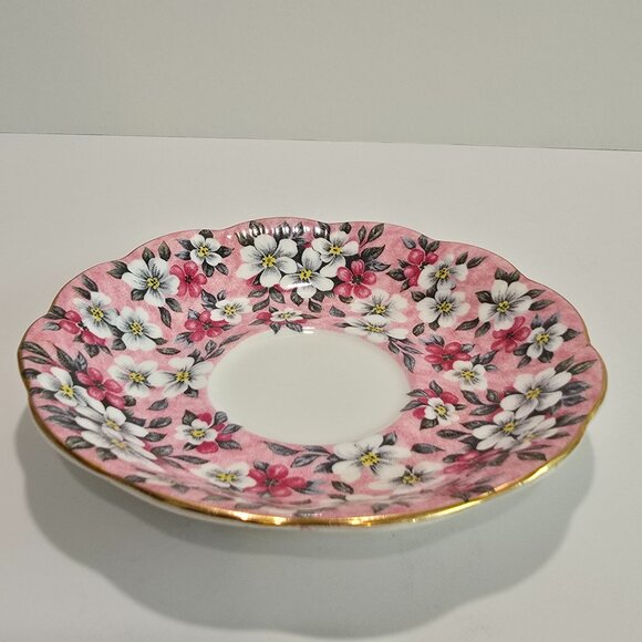 Royal Albert - Pink Surprise Floral Vintage Saucer, Garden Party Series - Picture 1 of 4